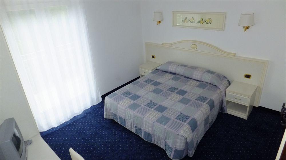 Hotel Rosalpina Riva del Garda Exterior foto