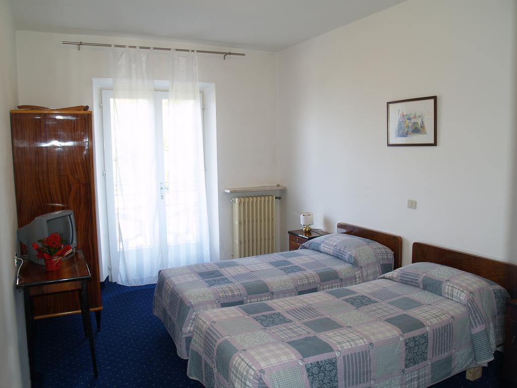 Hotel Rosalpina Riva del Garda Exterior foto