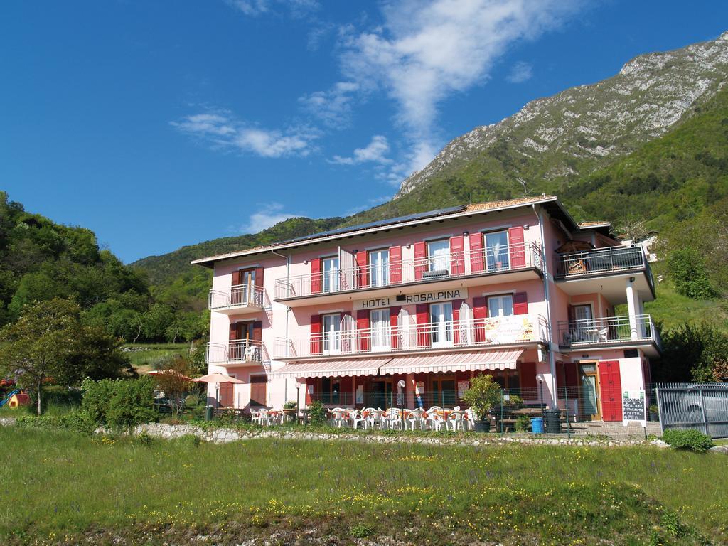 Hotel Rosalpina Riva del Garda Exterior foto